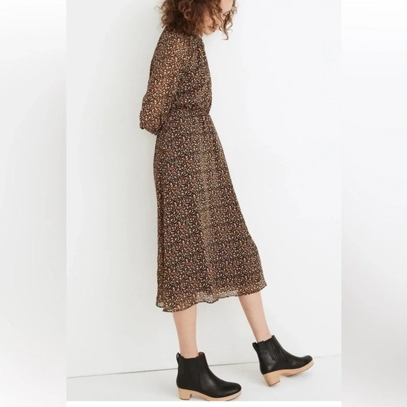 Madewell Resourced Georgette Smocked Neck Midi Dress in Folktale Paisley medium - Picture 11 of 12